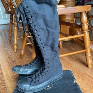 Monochrome black on black converse! Worn only a couple of times.
